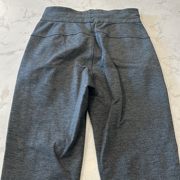 Lululemon On Track Jogger Heathered Black Size 2 - Picture 10 of 16